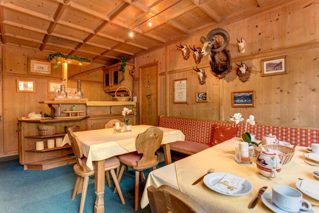 Alpenruh Bed and Breakfast Pettneu am Arlberg Exteriör bild